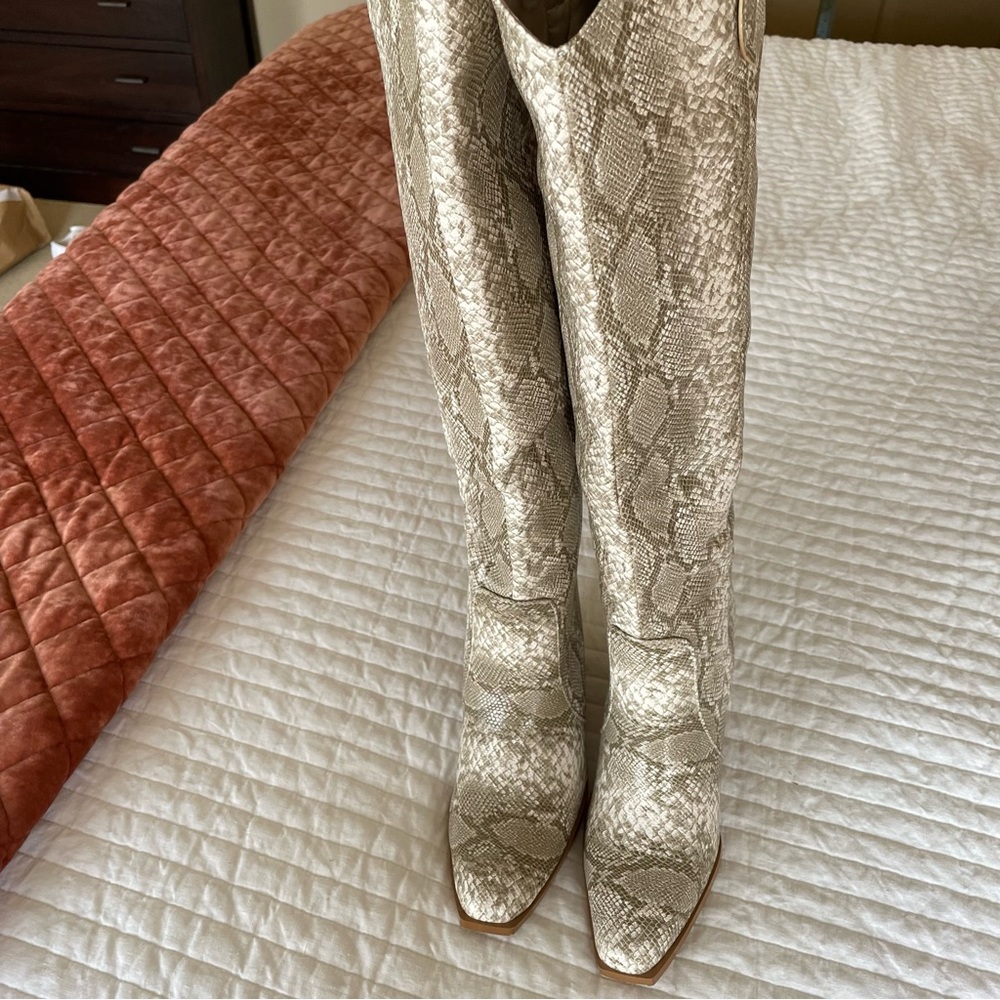Billini Snakeskin Tall Boots 8